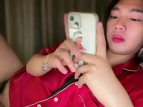 kat mire online show from April 2, 6:49 pm