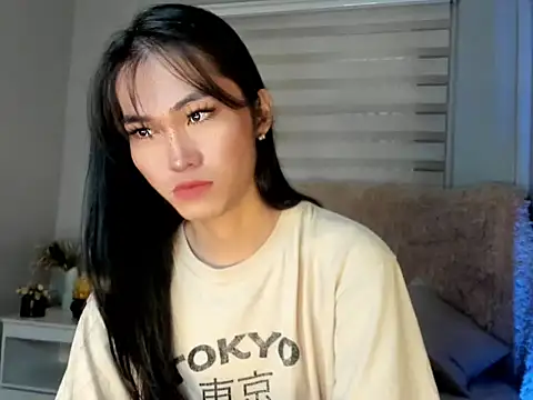 lovelychanel69xx online show from September 19, 10:43 pm