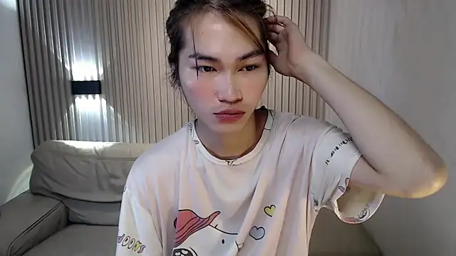 Snapshot of lovelychanel69xx chatting on December 14, 12:16 am lovelychanel69xx online show from December 14, 12:16 am