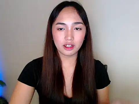 hannah ley18 online show from December 16, 4:34 pm