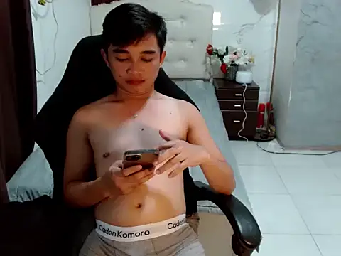 Snapshot of sexysam14 chatting on November 17, 8:53 am sexysam14 online show from November 17, 8:53 am