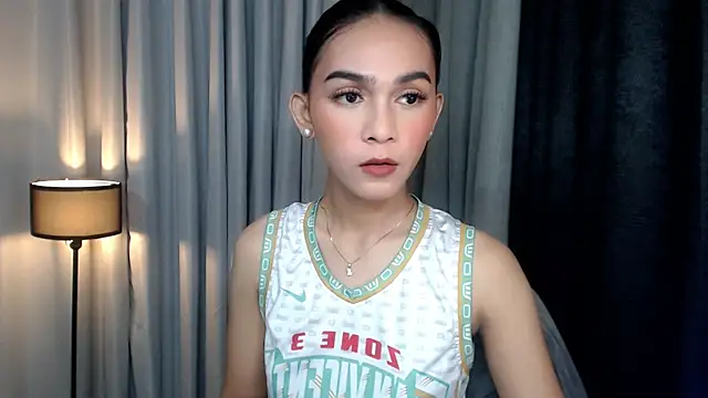 Snapshot of pearlmoore chatting on May 26, 3:30 pm pearlmoore online show from May 26, 3:30 pm
