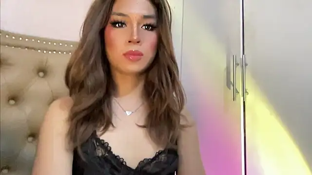 solana imani online show from November 14, 6:17 pm