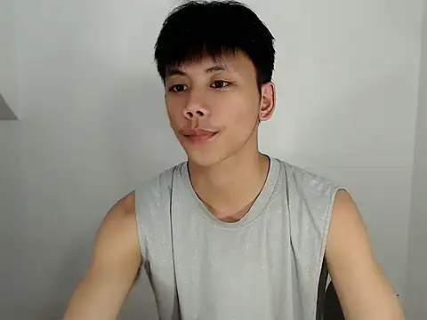 Snapshot of ynotyu chatting on January 12, 2:33 pm ynotyu online show from January 12, 2:33 pm