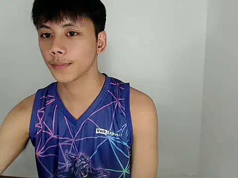 Snapshot of ynotyu chatting on January 14, 10:10 am ynotyu online show from January 14, 10:10 am