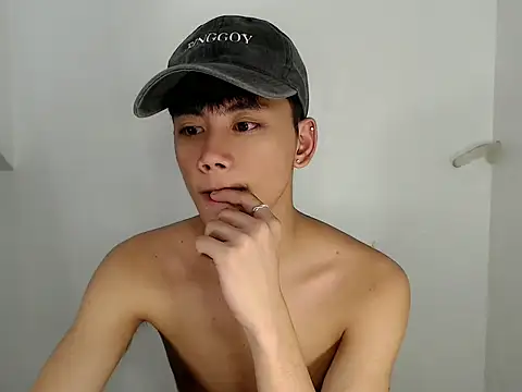 Snapshot of ynotyu chatting on February 2, 10:30 pm ynotyu online show from February 2, 10:30 pm