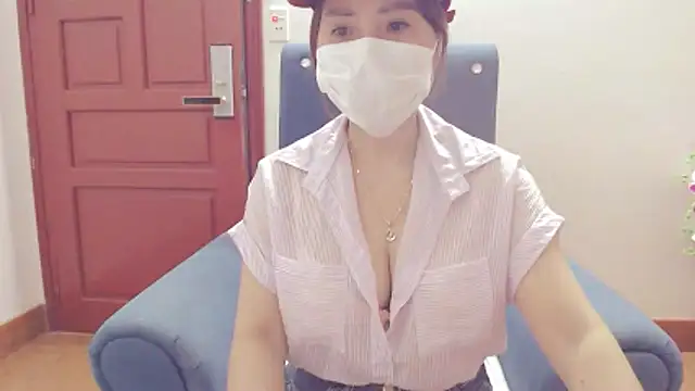 ruby 8x online show from November 3, 2:07 pm