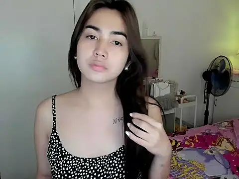 Snapshot of Alovelydoll_nica chatting on April 21, 1:42 am Alovelydoll nica online show from April 21, 1:42 am