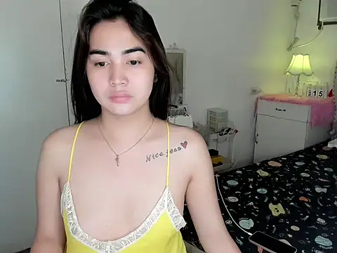 Snapshot of Alovelydoll_nica chatting on May 15, 1:34 am Alovelydoll nica online show from May 15, 1:34 am