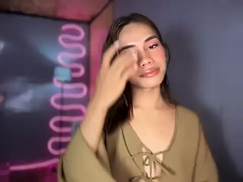 Lovelynikki03 online show from May 29, 8:45 am
