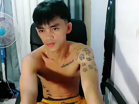 Snapshot of urhunky_boy chatting on September 20, 2:40 pm urhunky boy online show from September 20, 2:40 pm