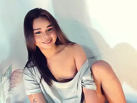 Snapshot of im_soleen chatting on April 11, 1:04 pm im soleen online show from April 11, 1:04 pm