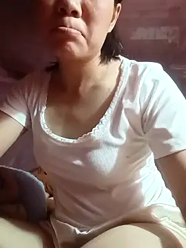 Nguyet135 online show from April 8, 2:06 pm