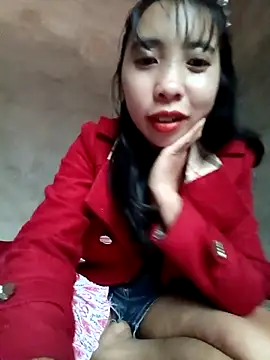 Snapshot of emaame68 chatting on November 11, 12:54 am emaame68 online show from November 11, 12:54 am