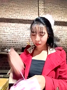 Snapshot of emaame68 chatting on November 11, 1:00 pm emaame68 online show from November 11, 1:00 pm