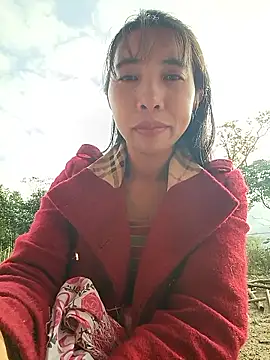 Snapshot of emaame68 chatting on November 15, 1:03 am emaame68 online show from November 15, 1:03 am