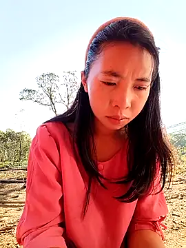 Snapshot of emaame68 chatting on November 23, 12:54 am emaame68 online show from November 23, 12:54 am