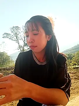 Snapshot of emaame68 chatting on November 25, 1:16 am emaame68 online show from November 25, 1:16 am