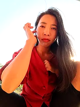 Snapshot of emaame68 chatting on November 27, 12:46 am emaame68 online show from November 27, 12:46 am