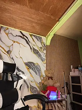 Im ur mother online show from April 15, 5:36 am