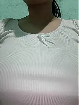 Shiny Babe online show from April 8, 2:55 am