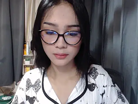 Snapshot of miss_h0tmissy chatting on March 12, 10:21 am miss h0tmissy online show from March 12, 10:21 am