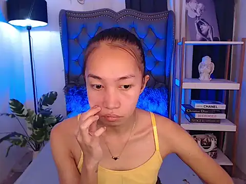 Sweet kittyxx online show from February 14, 3:25 am