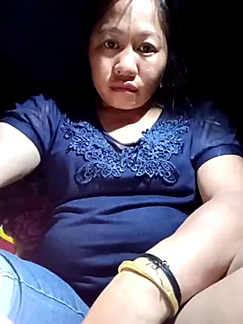 Phiphi135 online show from April 7, 1:22 pm