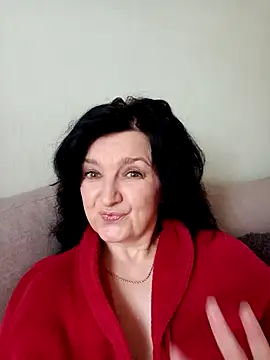 Snapshot of MilaSky4701 chatting on October 5, 9:29 am MilaSky4701 online show from October 5, 9:29 am