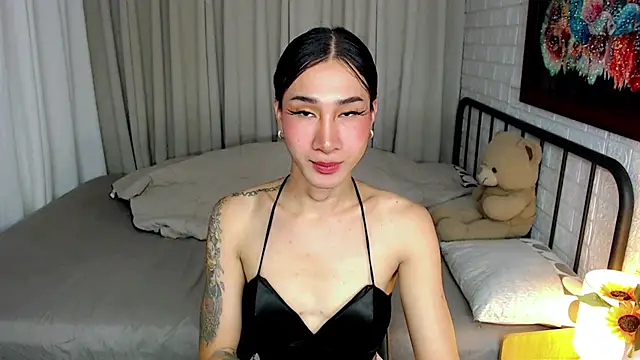 Snapshot of TRANSGODDESSA chatting on December 23, 1:03 am TRANSGODDESSA online show from December 23, 1:03 am