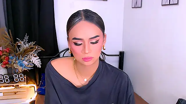 Zialustts online show from March 6, 1:07 pm