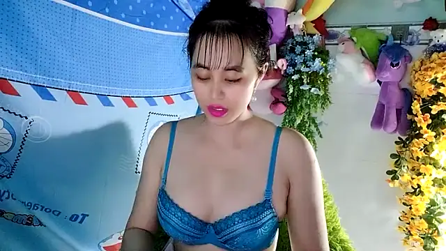 Snapshot of emgaixinhngoan chatting on October 16, 4:19 pm emgaixinhngoan online show from October 16, 4:19 pm