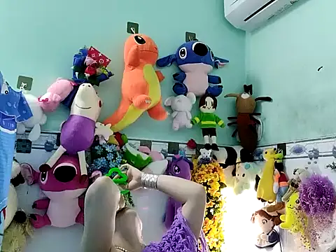 Snapshot of emgaixinhngoan chatting on November 7, 12:54 am emgaixinhngoan online show from November 7, 12:54 am