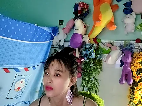 Snapshot of emgaixinhngoan chatting on November 9, 2:48 pm emgaixinhngoan online show from November 9, 2:48 pm