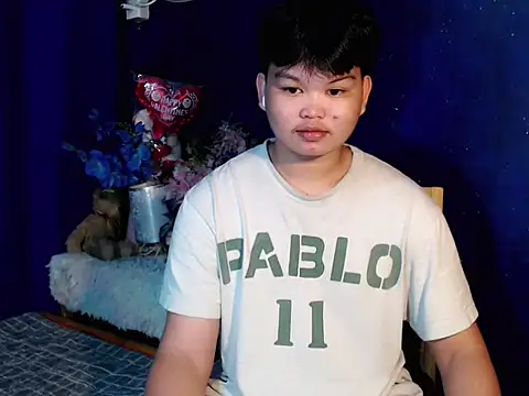 Reynelcock online show from November 7, 3:56 pm