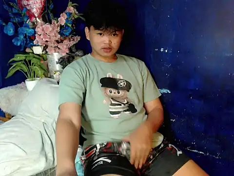 Reynelcock online show from December 21, 4:47 pm