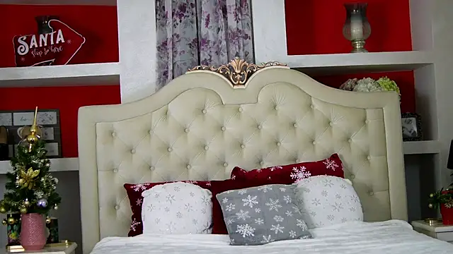 Snapshot of SarraRay chatting on November 27, 6:10 pm SarraRay online show from November 27, 6:10 pm