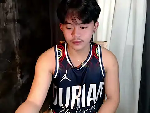 urguy toshi online show from September 23, 2:09 pm