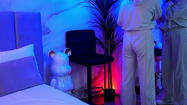 Izabellle02 online show from March 8, 4:49 am