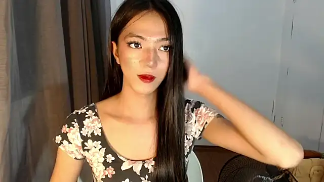 Snapshot of slimladyxoxo chatting on September 8, 5:34 pm slimladyxoxo online show from September 8, 5:34 pm