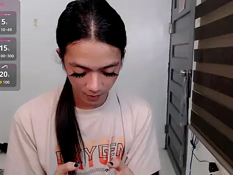 Snapshot of slimladyxoxo chatting on February 11, 7:13 am slimladyxoxo online show from February 11, 7:13 am