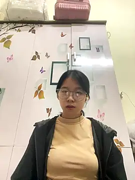 meomeo2k6 online show from November 29, 1:47 pm