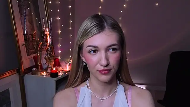 Snapshot of BeatrixGummer chatting on November 5, 8:20 pm BeatrixGummer online show from November 5, 8:20 pm