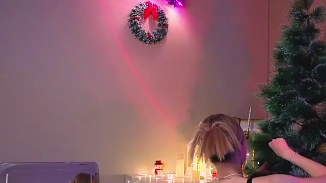 Snapshot of BeatrixGummer chatting on December 13, 8:25 pm BeatrixGummer online show from December 13, 8:25 pm