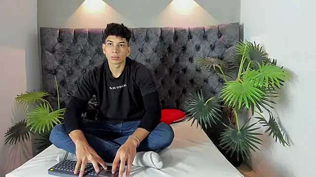 ALAN REDINGER online show from October 31, 12:28 pm