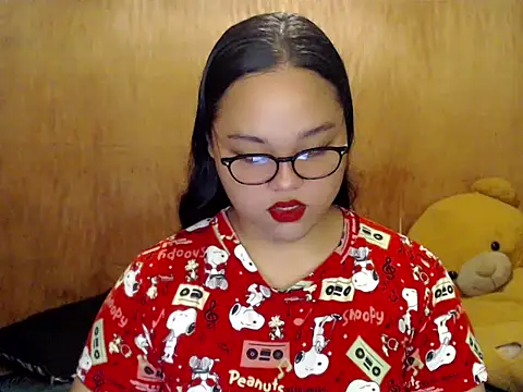  Lylia online show from November 3, 9:54 am