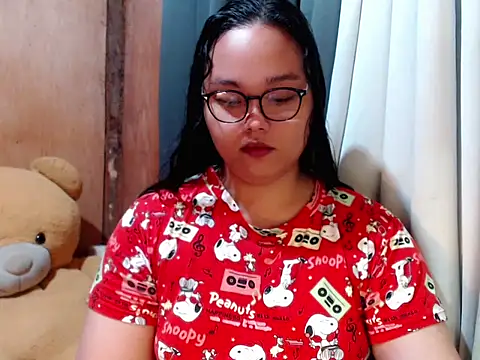  Lylia online show from February 1, 10:30 pm