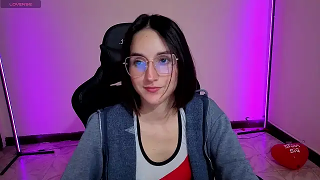 MiaLozanox online show from September 30, 8:19 am