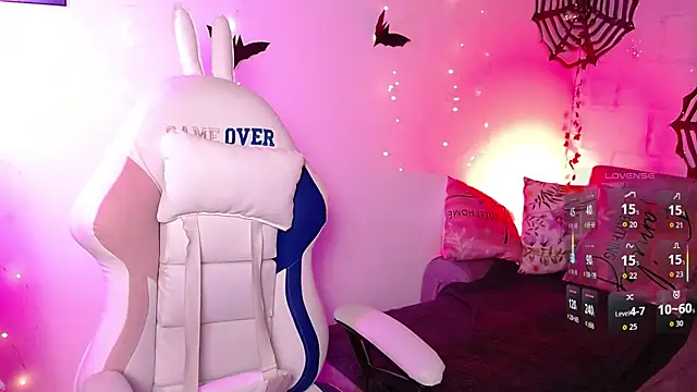 hinnata lovely online show from October 15, 12:05 pm