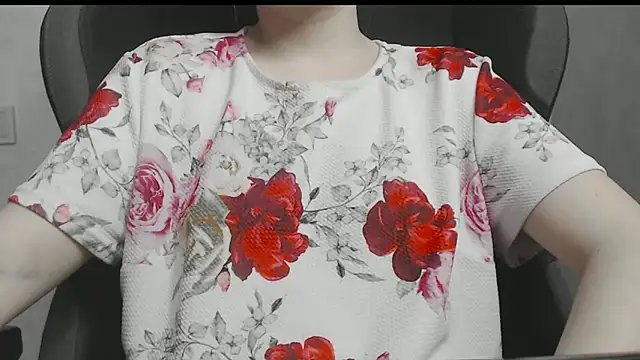 Snapshot of cute_elfy_ chatting on April 29, 2:10 pm cute elfy online show from April 29, 2:10 pm